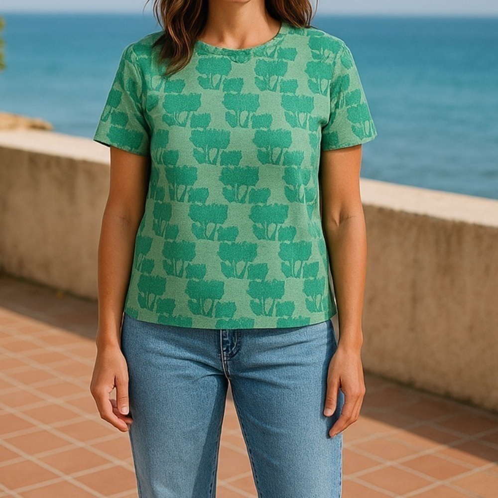 Zara Basic Jacquard Print Green Top, Womens medium, Button Closure Back